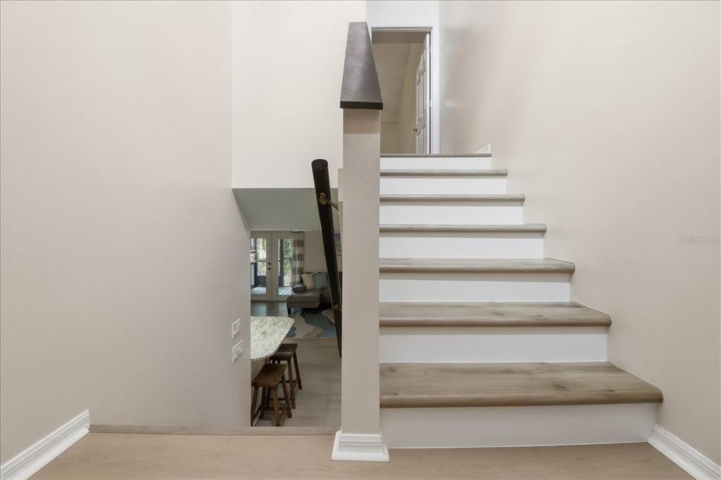 En Venta: $334,000 (2 camas, 2 baños, 1200 Pies cuadrados)