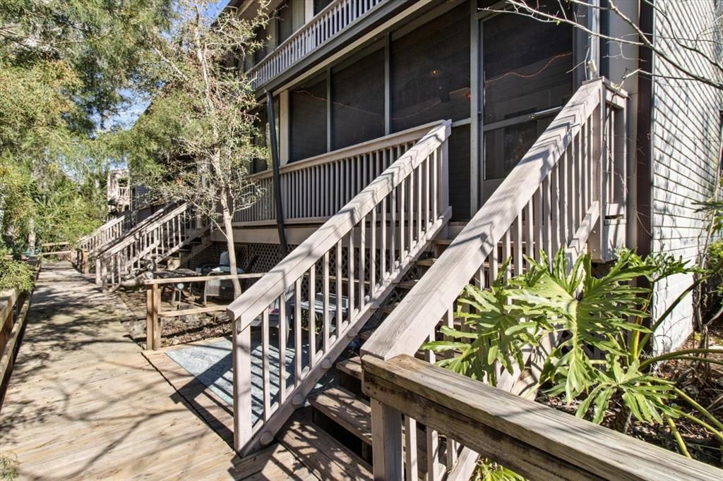 En Venta: $334,000 (2 camas, 2 baños, 1200 Pies cuadrados)