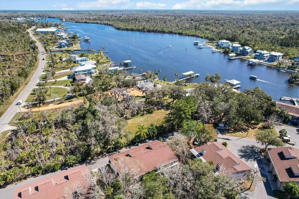 En Venta: $334,000 (2 camas, 2 baños, 1200 Pies cuadrados)