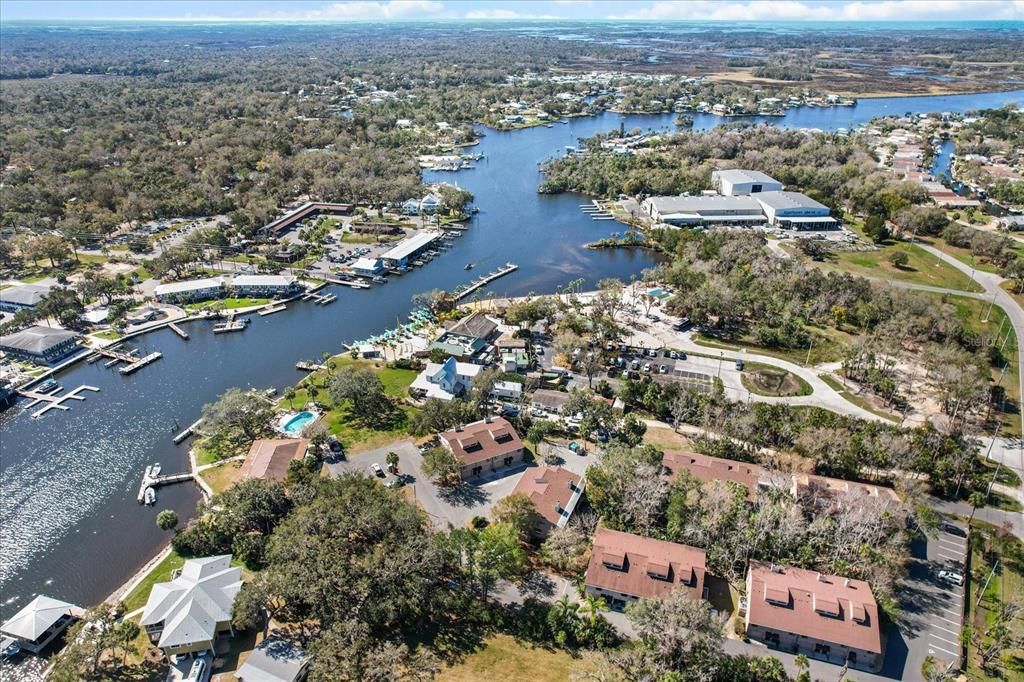 En Venta: $334,000 (2 camas, 2 baños, 1200 Pies cuadrados)