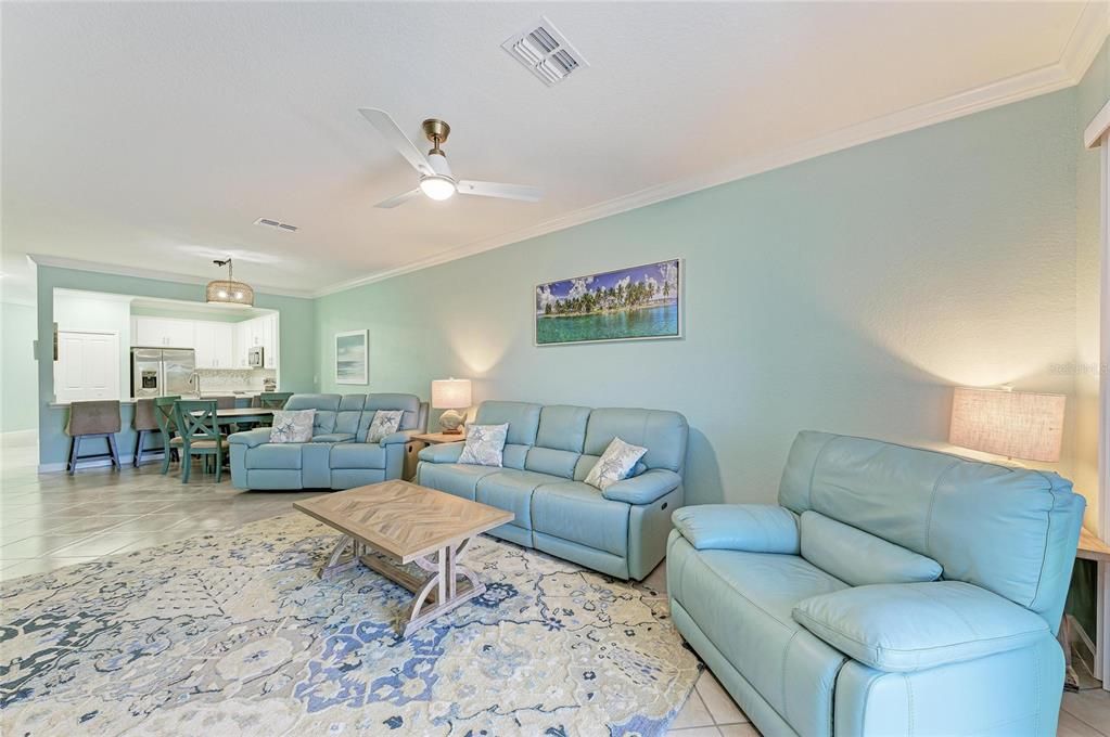For Rent: $3,650 (3 beds, 2 baths, 1422 Square Feet)