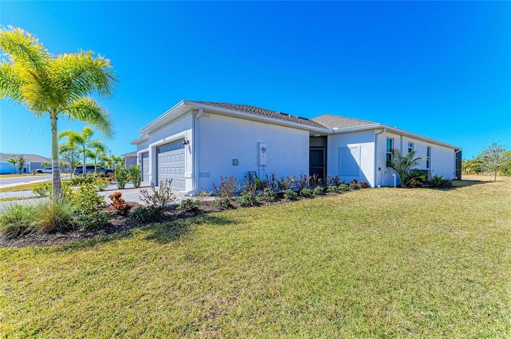 For Rent: $3,650 (3 beds, 2 baths, 1422 Square Feet)