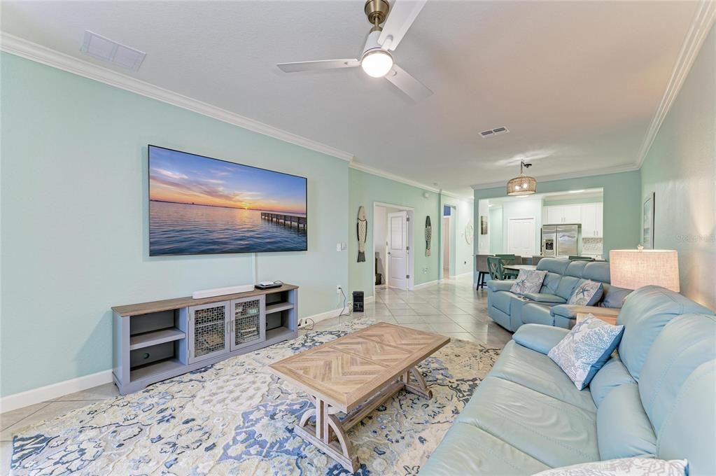 For Rent: $3,650 (3 beds, 2 baths, 1422 Square Feet)