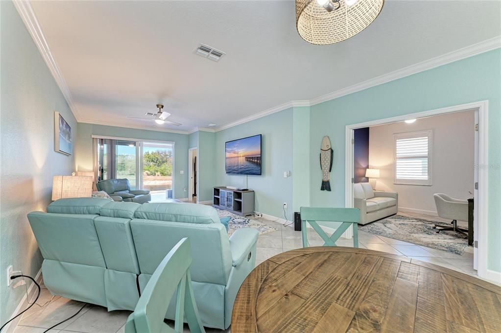 For Rent: $3,650 (3 beds, 2 baths, 1422 Square Feet)