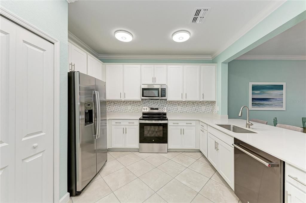 For Rent: $3,650 (3 beds, 2 baths, 1422 Square Feet)