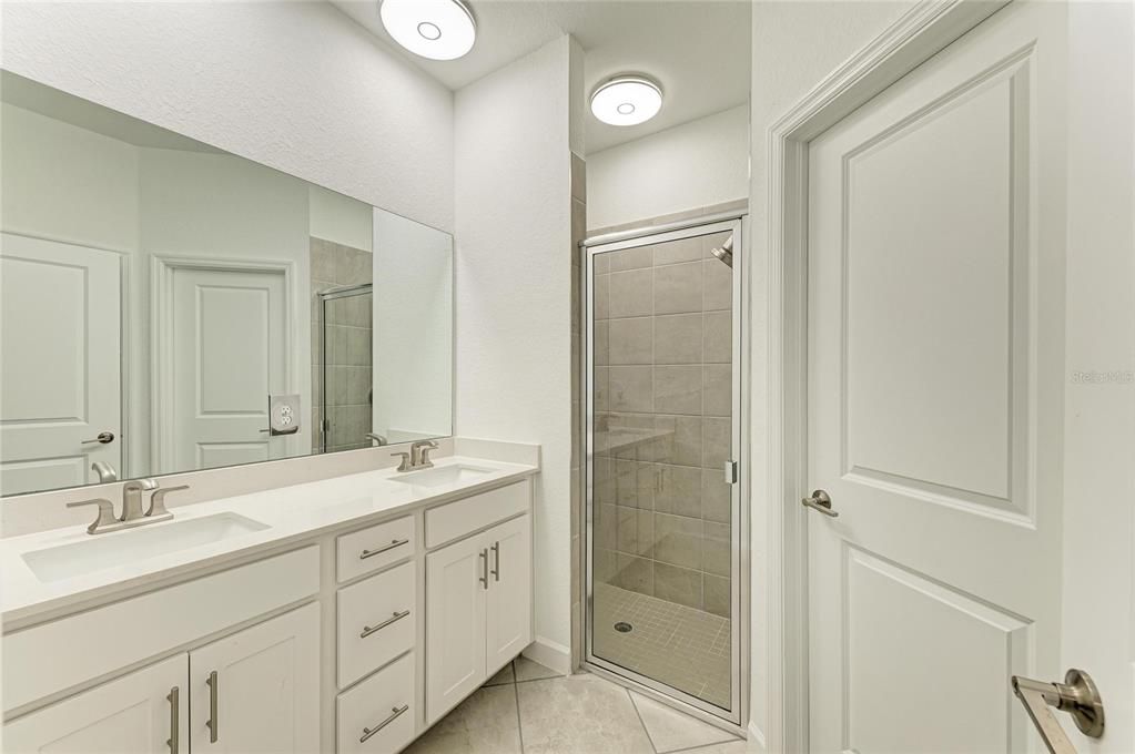 For Rent: $3,650 (3 beds, 2 baths, 1422 Square Feet)