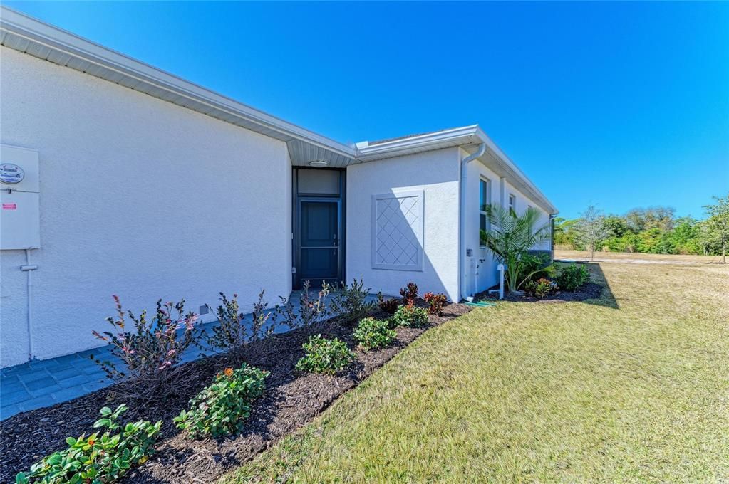 For Rent: $3,650 (3 beds, 2 baths, 1422 Square Feet)