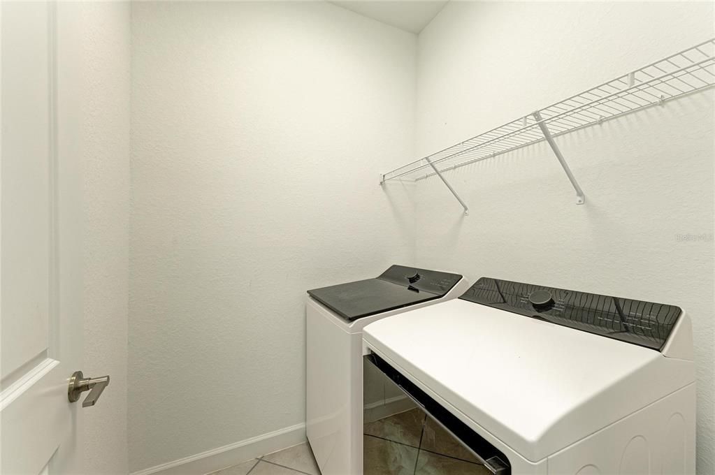 For Rent: $3,650 (3 beds, 2 baths, 1422 Square Feet)