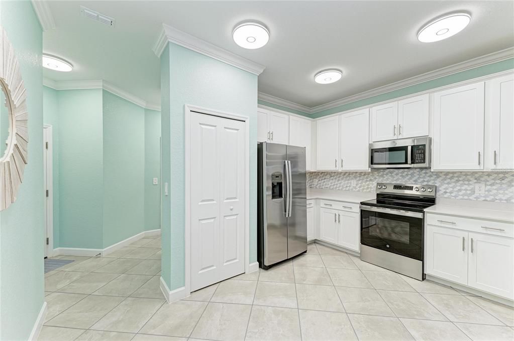 For Rent: $3,650 (3 beds, 2 baths, 1422 Square Feet)