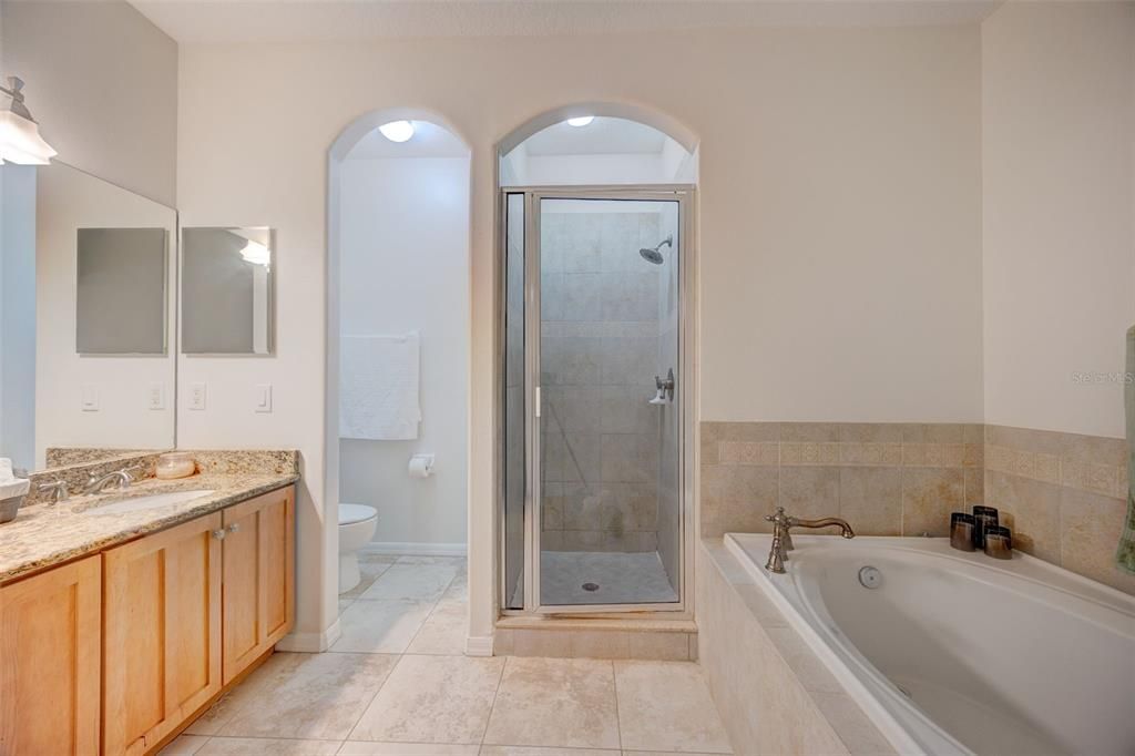 En Venta: $299,900 (2 camas, 2 baños, 1433 Pies cuadrados)