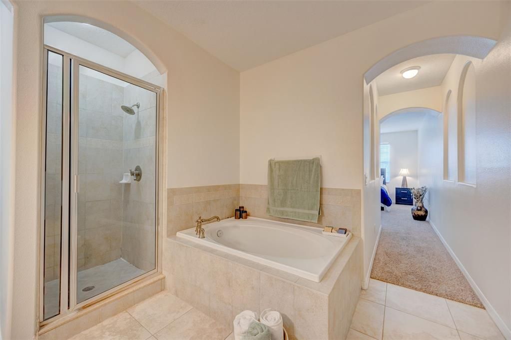 En Venta: $299,900 (2 camas, 2 baños, 1433 Pies cuadrados)