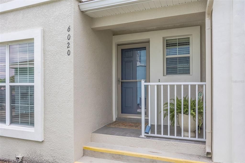 For Sale: $289,900 (2 beds, 2 baths, 1433 Square Feet)