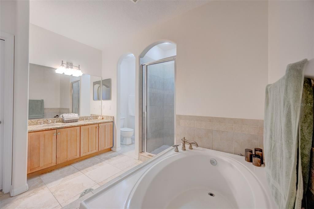 En Venta: $299,900 (2 camas, 2 baños, 1433 Pies cuadrados)