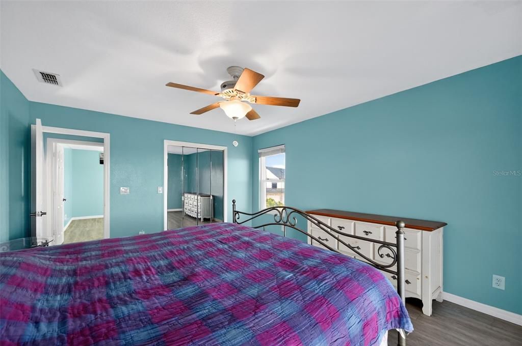 En Venta: $799,900 (2 camas, 2 baños, 1322 Pies cuadrados)