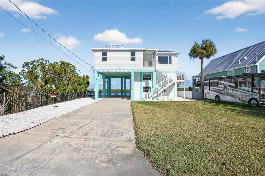 En Venta: $799,900 (2 camas, 2 baños, 1322 Pies cuadrados)