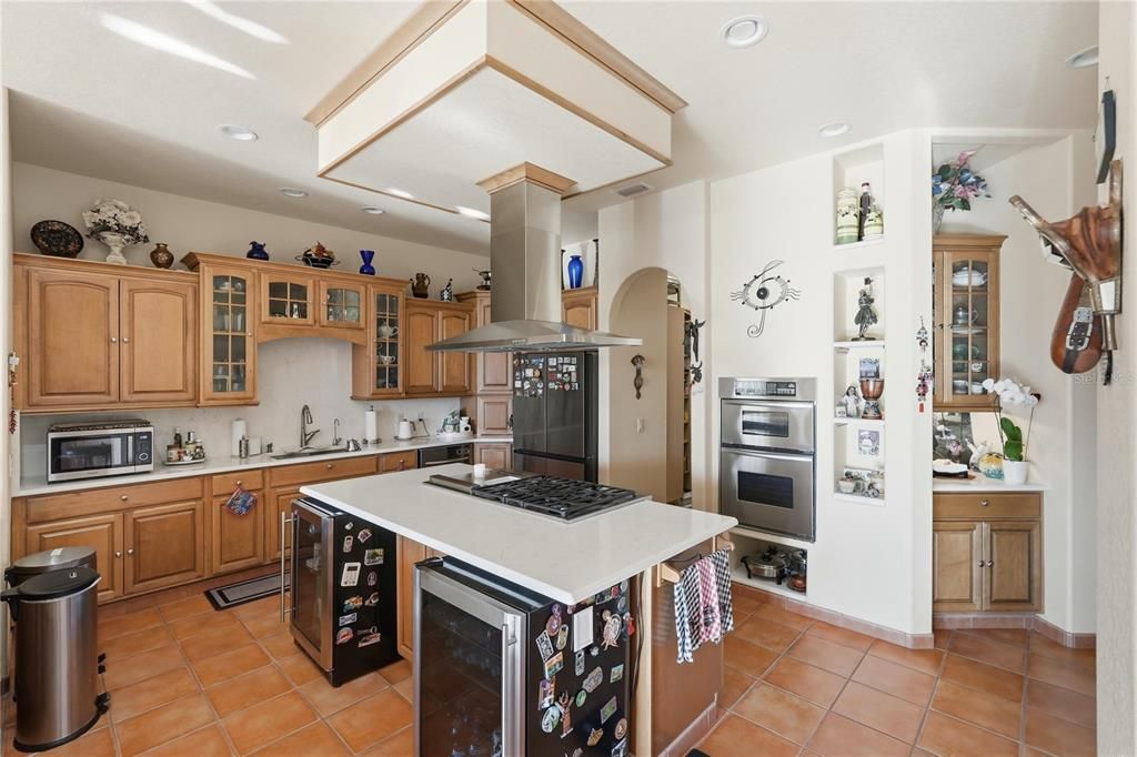 En Venta: $2,090,000 (5 camas, 3 baños, 5163 Pies cuadrados)