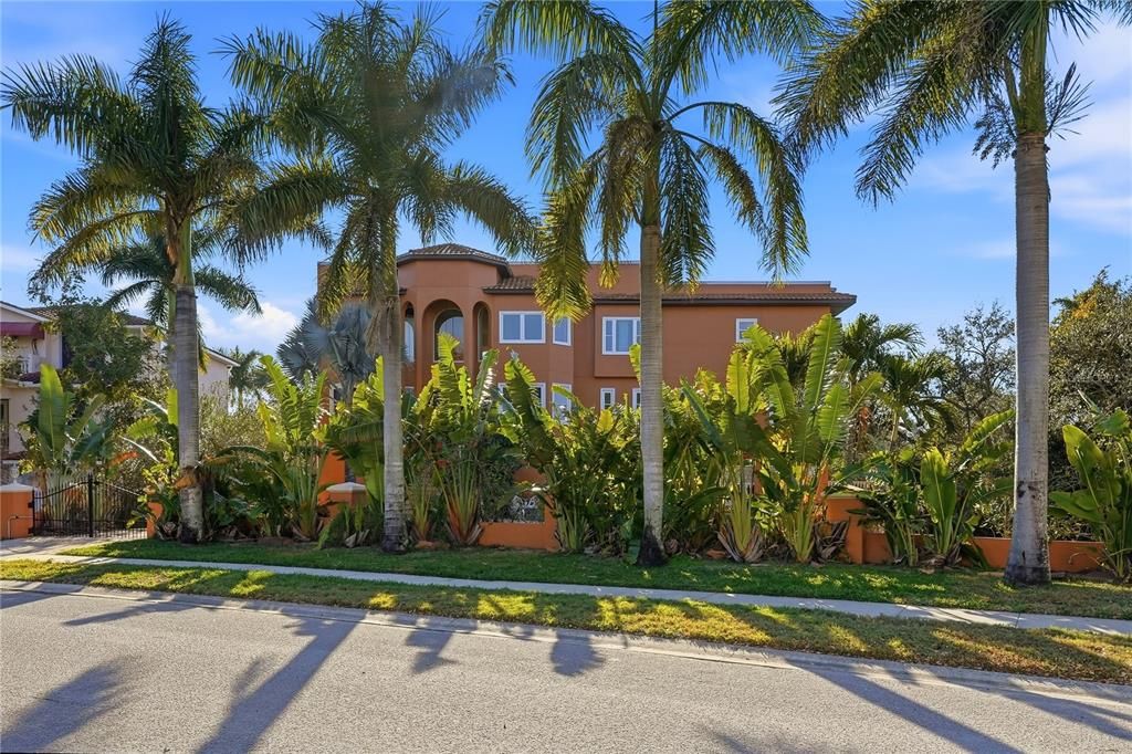 En Venta: $2,090,000 (5 camas, 3 baños, 5163 Pies cuadrados)
