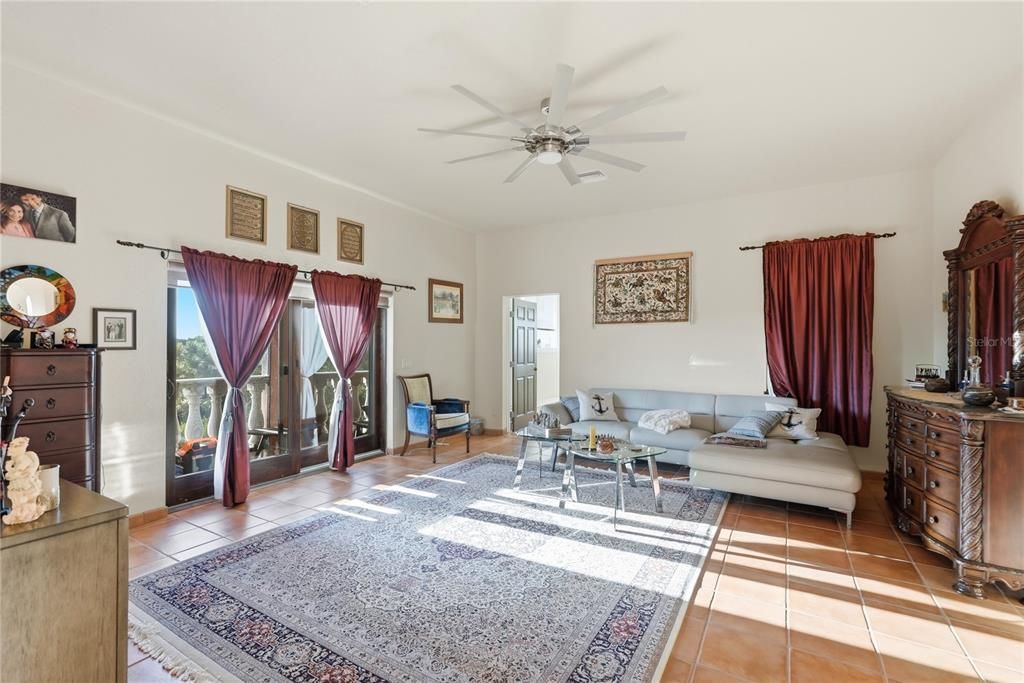 En Venta: $2,090,000 (5 camas, 3 baños, 5163 Pies cuadrados)