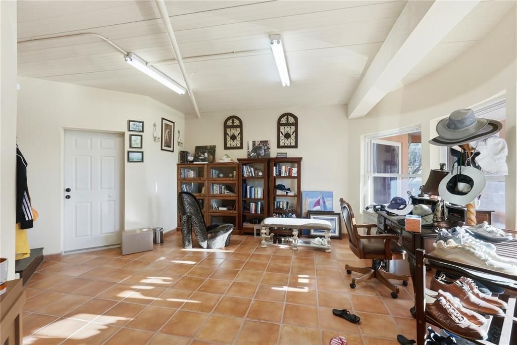 En Venta: $2,090,000 (5 camas, 3 baños, 5163 Pies cuadrados)
