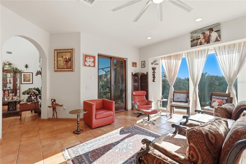 En Venta: $2,090,000 (5 camas, 3 baños, 5163 Pies cuadrados)