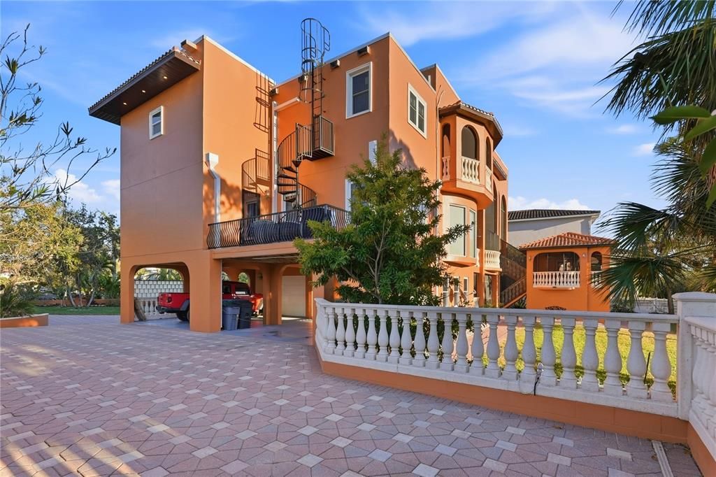 En Venta: $2,090,000 (5 camas, 3 baños, 5163 Pies cuadrados)
