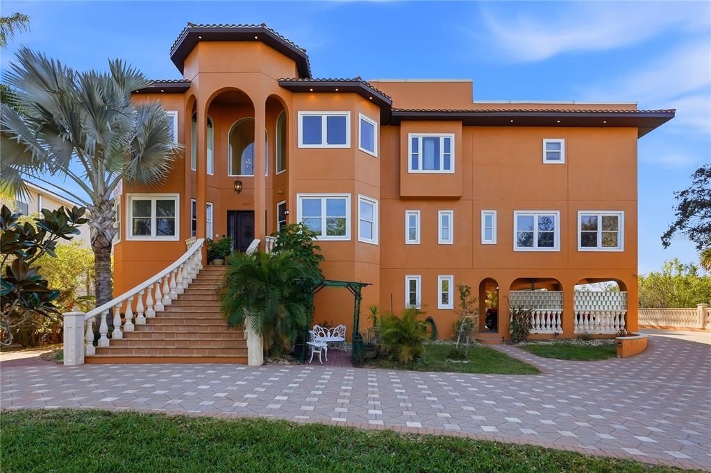En Venta: $2,090,000 (5 camas, 3 baños, 5163 Pies cuadrados)