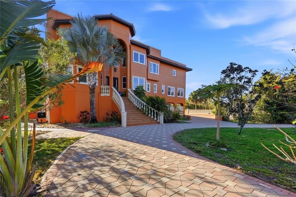 En Venta: $2,090,000 (5 camas, 3 baños, 5163 Pies cuadrados)
