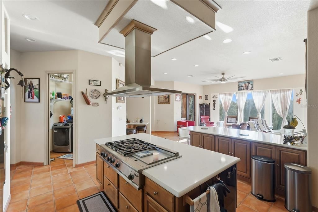 En Venta: $2,090,000 (5 camas, 3 baños, 5163 Pies cuadrados)