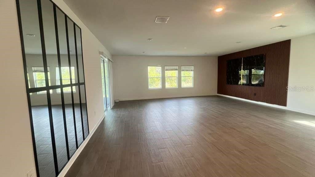 En Renta: $4,650 (5 camas, 3 baños, 3640 Pies cuadrados)