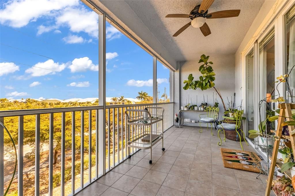 Activo con contrato: $225,000 (3 camas, 2 baños, 1497 Pies cuadrados)