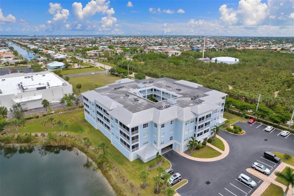 Activo con contrato: $225,000 (3 camas, 2 baños, 1497 Pies cuadrados)