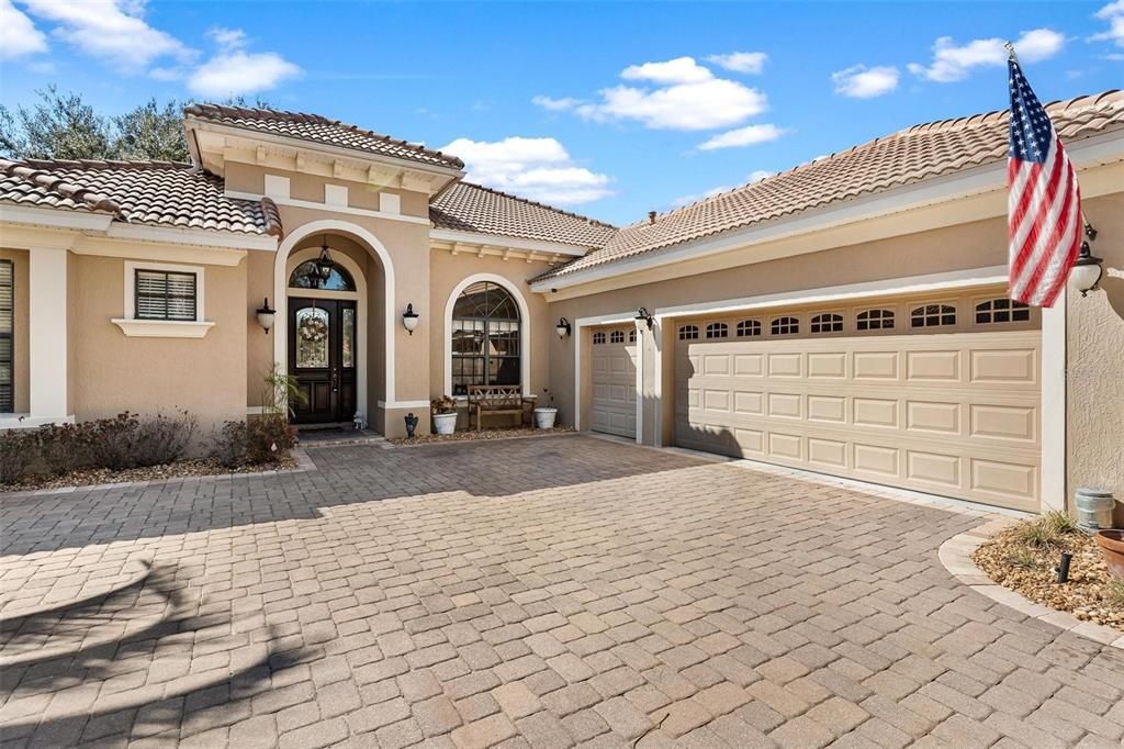 For Sale: $644,900 (3 beds, 2 baths, 2135 Square Feet)