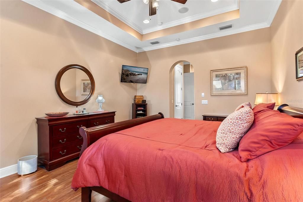 For Sale: $644,900 (3 beds, 2 baths, 2135 Square Feet)