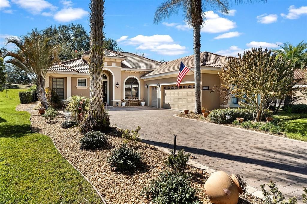 For Sale: $644,900 (3 beds, 2 baths, 2135 Square Feet)