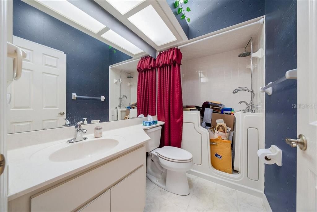 En Venta: $175,000 (2 camas, 2 baños, 1468 Pies cuadrados)