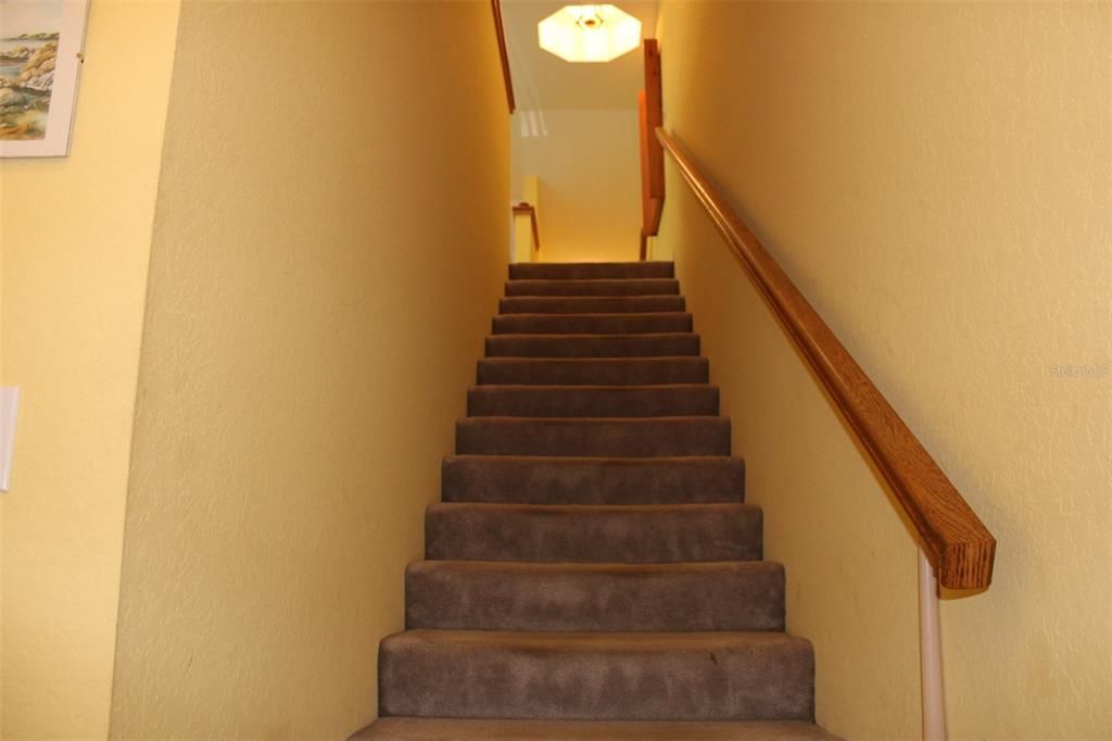 For Sale: $399,000 (3 beds, 4 baths, 1749 Square Feet)