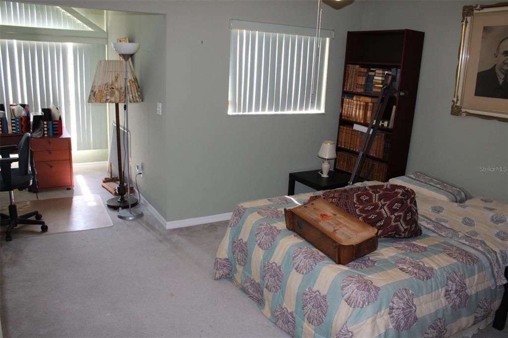 For Sale: $399,000 (3 beds, 4 baths, 1749 Square Feet)