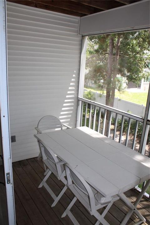 For Sale: $399,000 (3 beds, 4 baths, 1749 Square Feet)