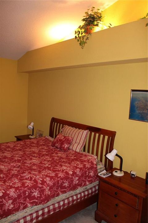 For Sale: $399,000 (3 beds, 4 baths, 1749 Square Feet)