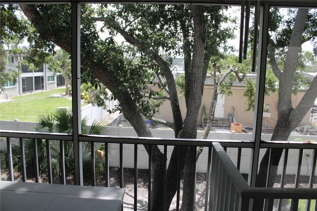 For Sale: $399,000 (3 beds, 4 baths, 1749 Square Feet)