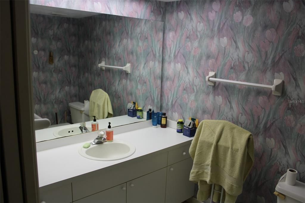 For Sale: $399,000 (3 beds, 4 baths, 1749 Square Feet)