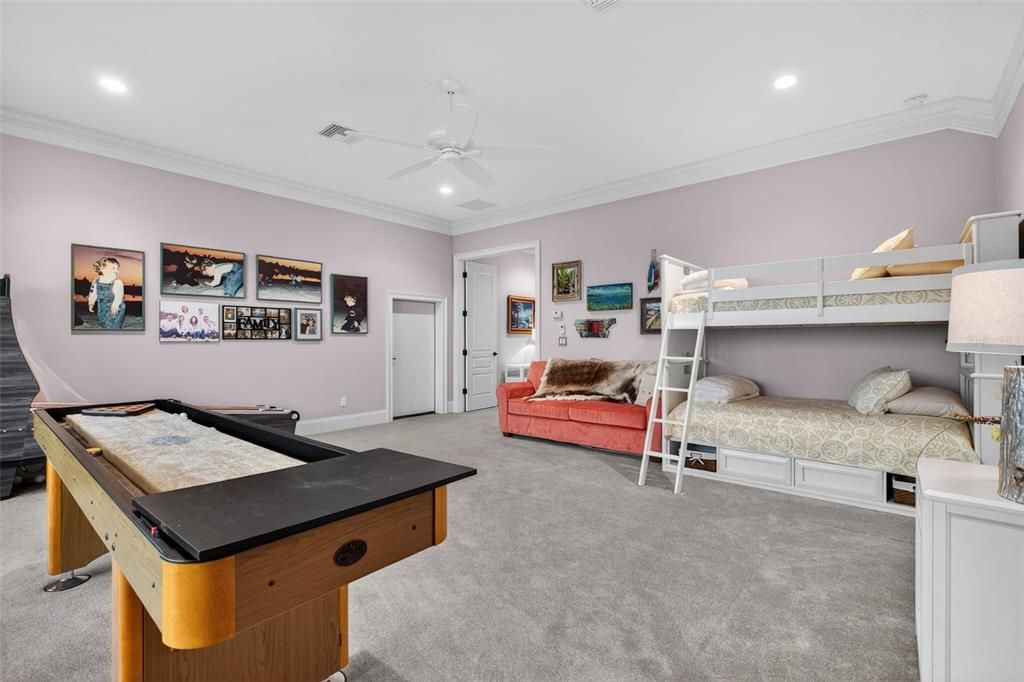 En Venta: $1,950,000 (5 camas, 4 baños, 4457 Pies cuadrados)
