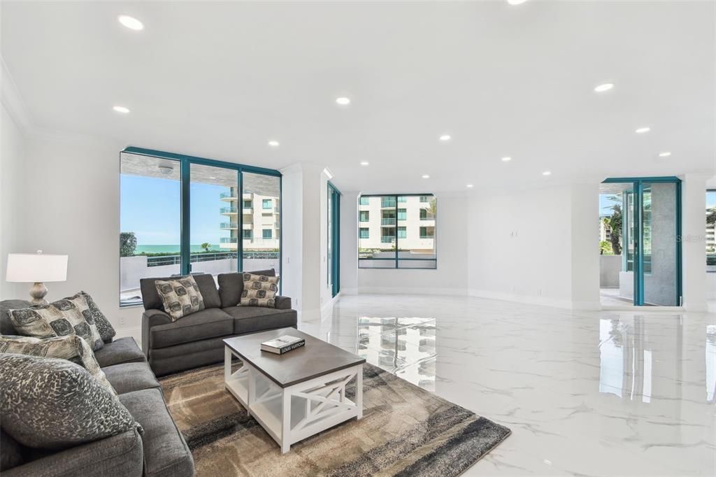 En Venta: $3,499,000 (4 camas, 4 baños, 4336 Pies cuadrados)