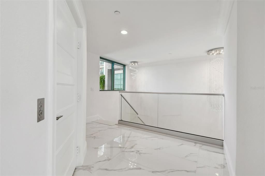 En Venta: $3,499,000 (4 camas, 4 baños, 4336 Pies cuadrados)