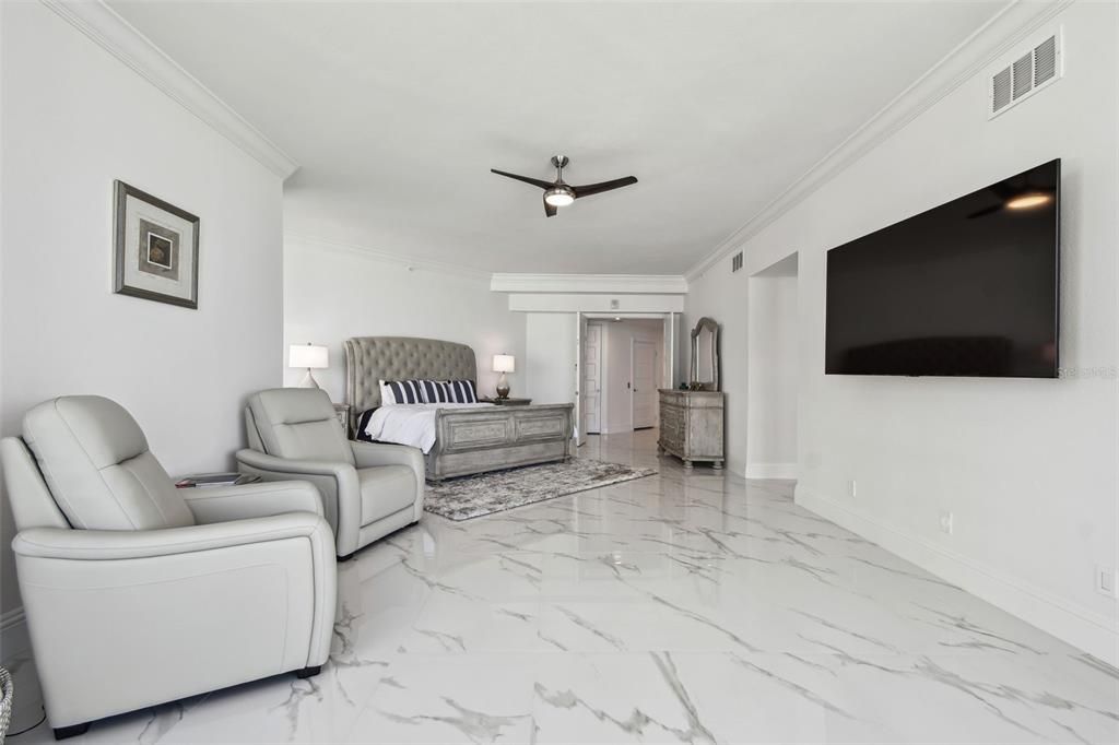 En Venta: $3,499,000 (4 camas, 4 baños, 4336 Pies cuadrados)