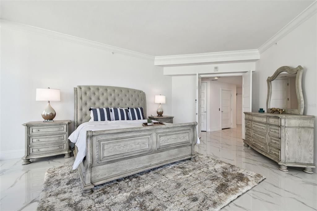 En Venta: $3,499,000 (4 camas, 4 baños, 4336 Pies cuadrados)