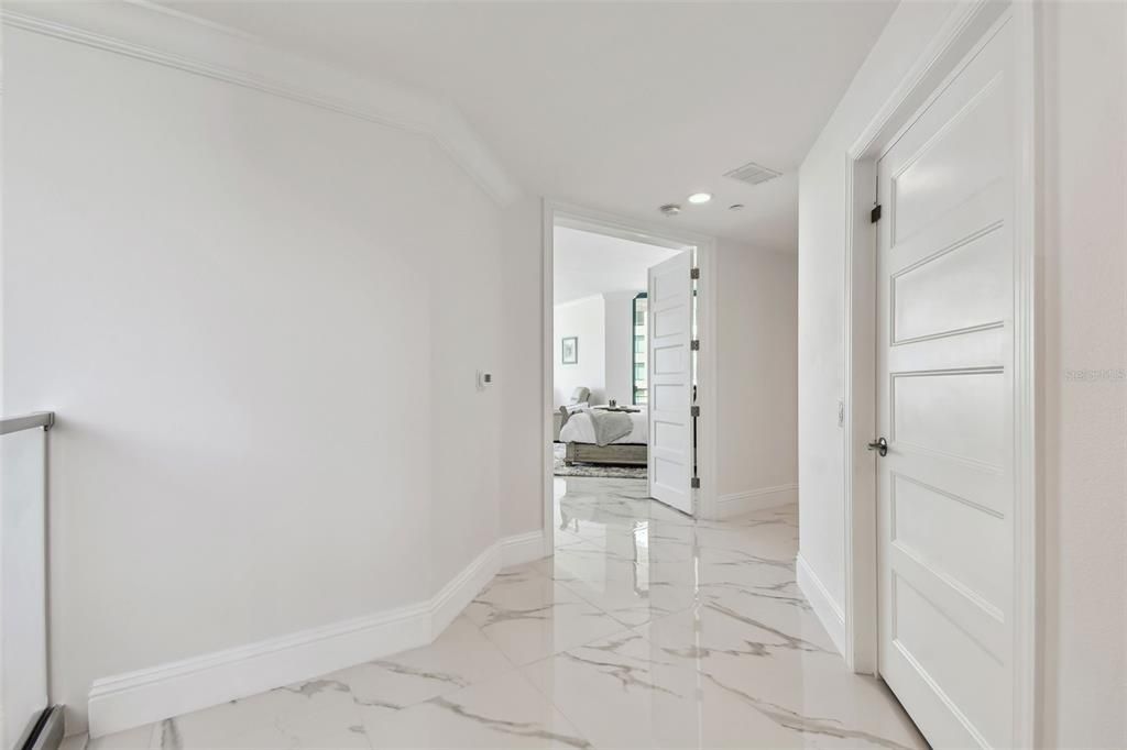 En Venta: $3,499,000 (4 camas, 4 baños, 4336 Pies cuadrados)