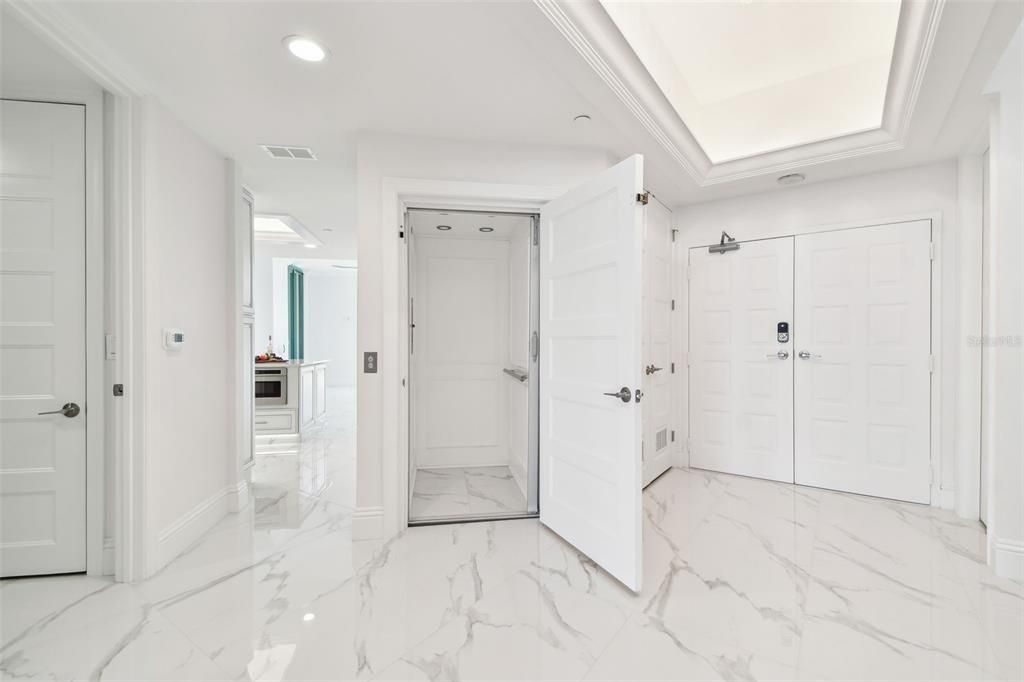 En Venta: $3,499,000 (4 camas, 4 baños, 4336 Pies cuadrados)