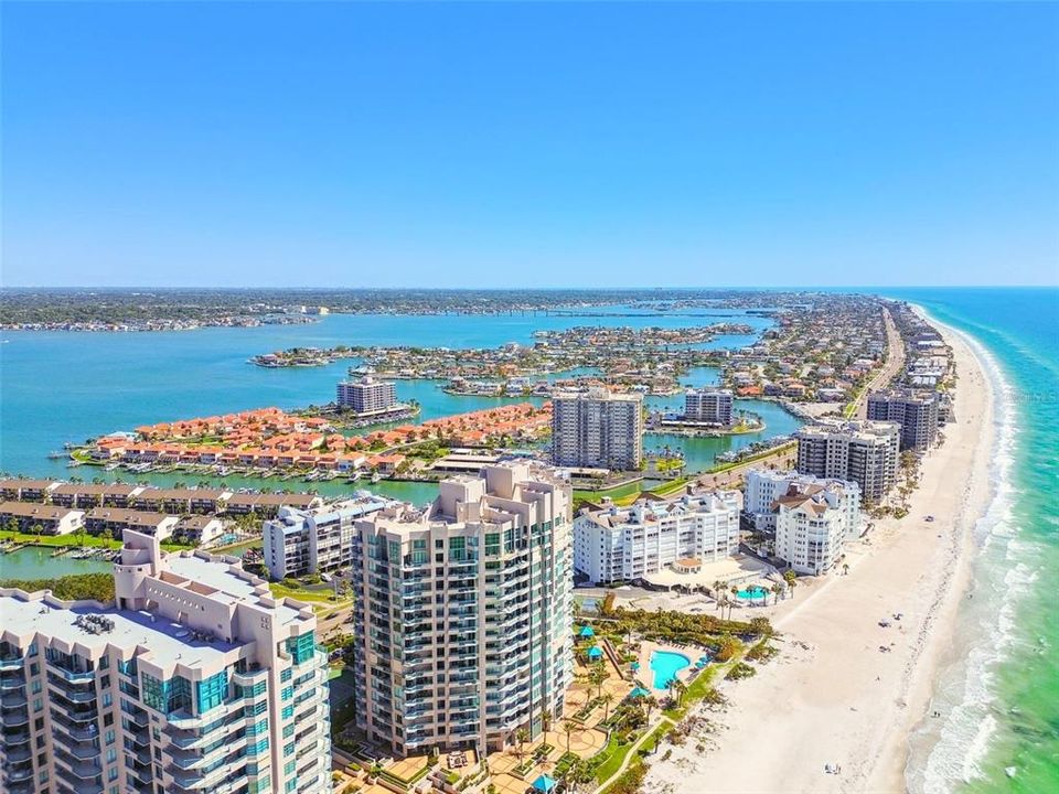 En Venta: $3,499,000 (4 camas, 4 baños, 4336 Pies cuadrados)
