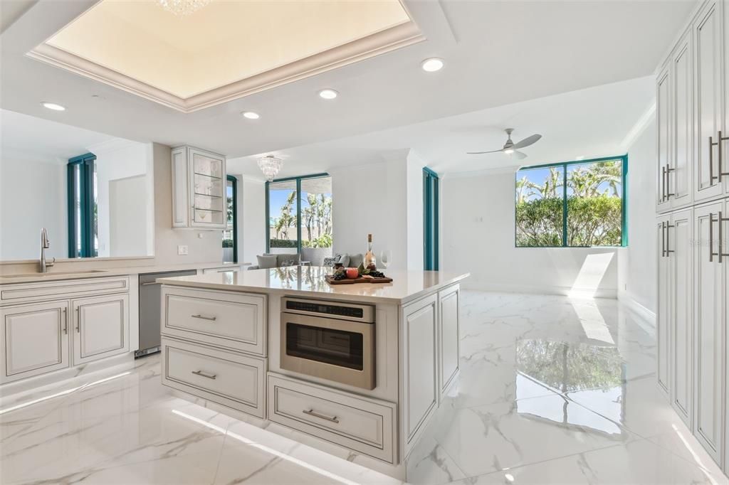 En Venta: $3,499,000 (4 camas, 4 baños, 4336 Pies cuadrados)